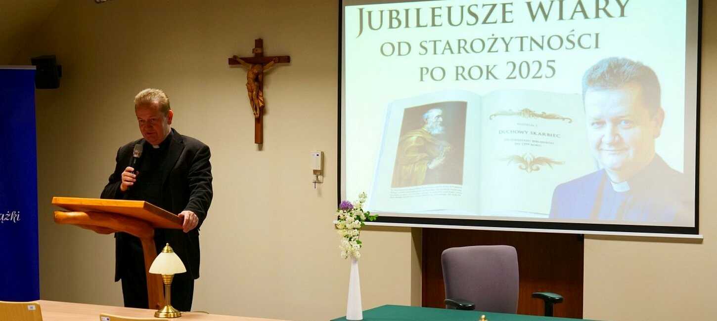 Spotkanie autorskie z ks. prof. Januszem Królikowskim w tarnowskim seminarium 12 V 2025